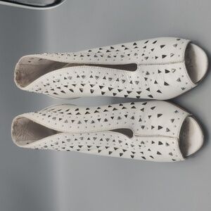 Vince Camuto Ivory White Leather Peep Hole Bootties with Silver studs Size 8